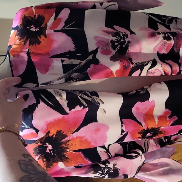 Vince Camuto Dress - Picture 11 of 16